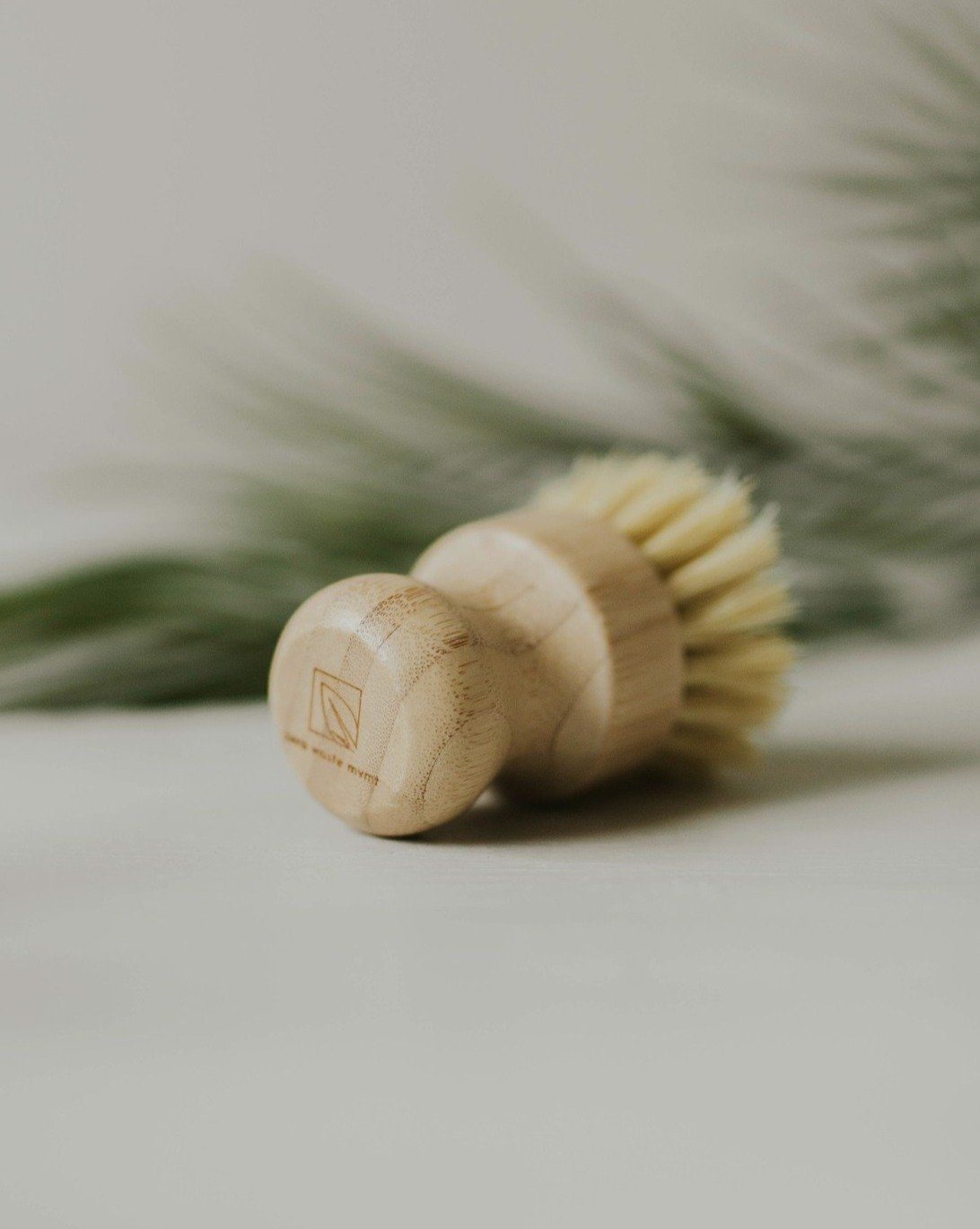 Bamboo Pot Brush Zero Waste MVMT 